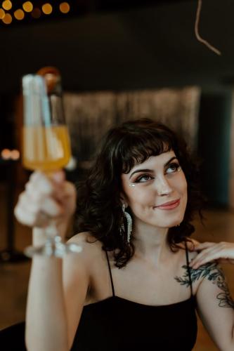 34